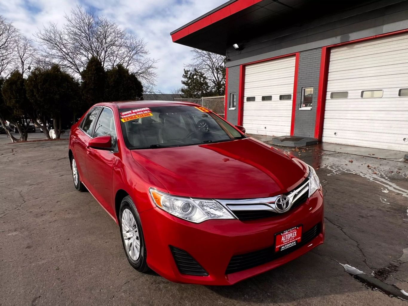2013 Toyota Camry - Image 15