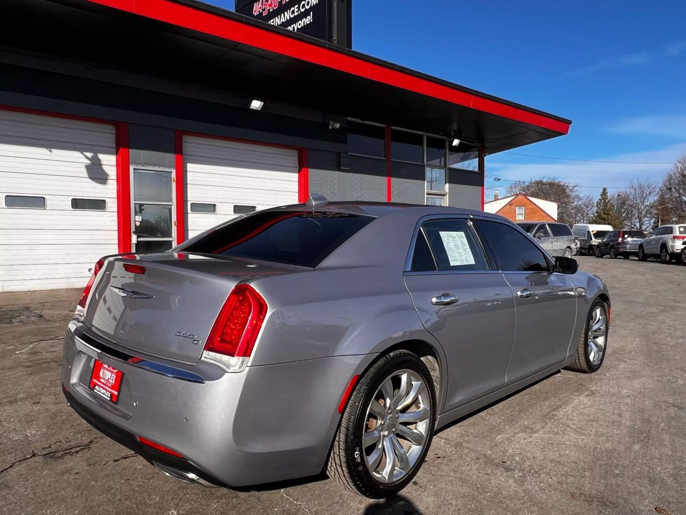 2017 Chrysler 300 - Image 21
