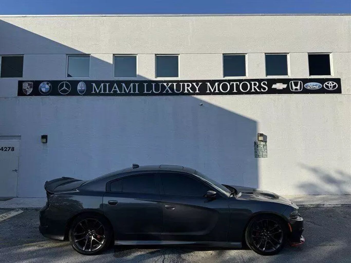 2020 Dodge Charger Scat Pack's photo