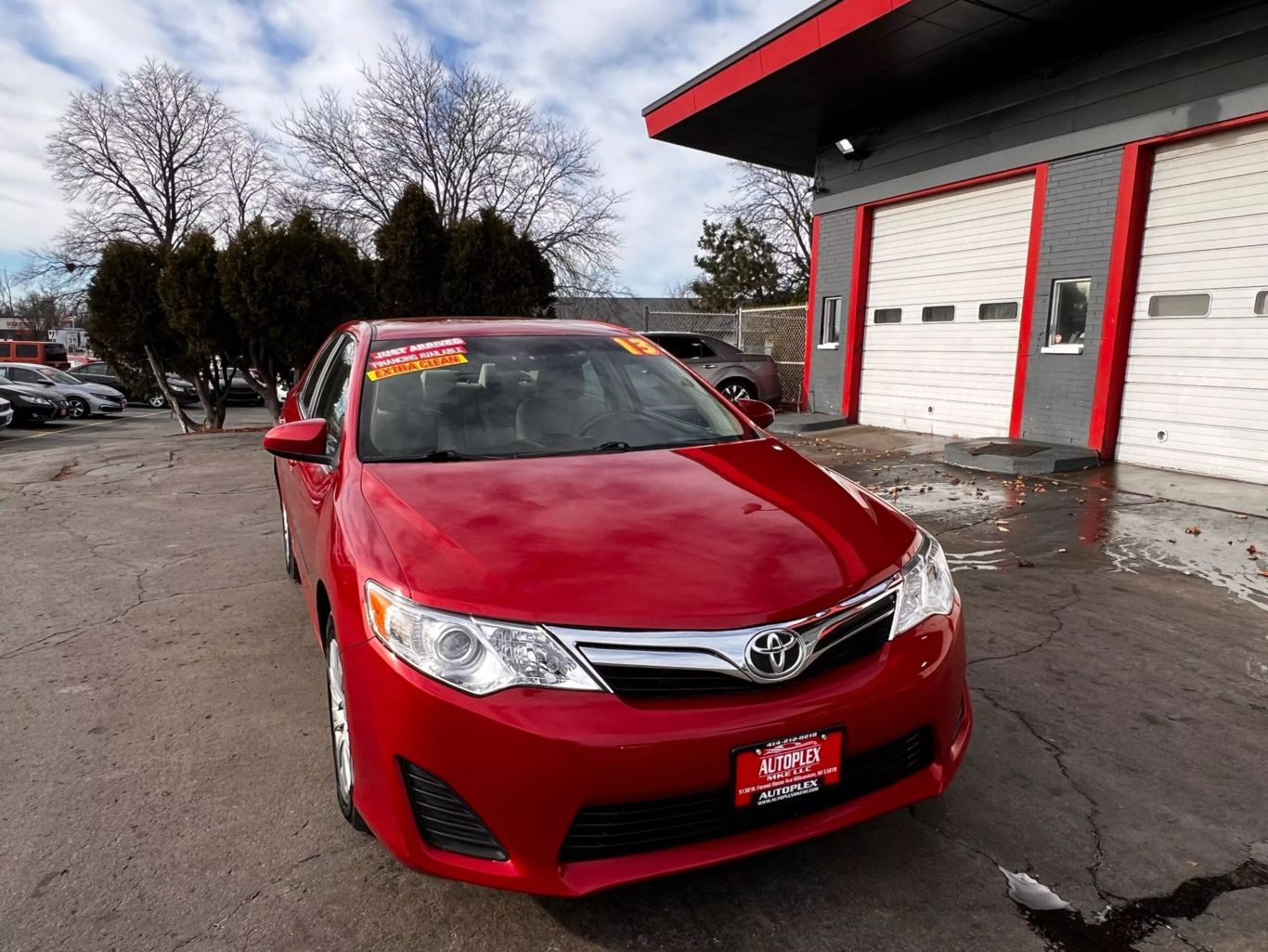 2013 Toyota Camry - Image 12