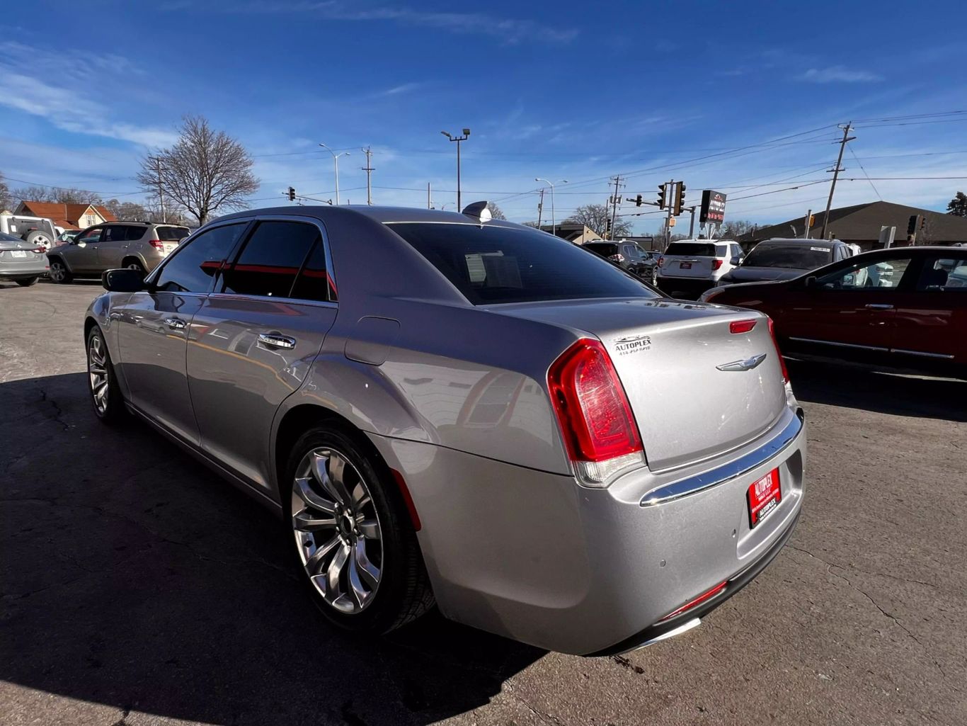 2017 Chrysler 300 - Image 17