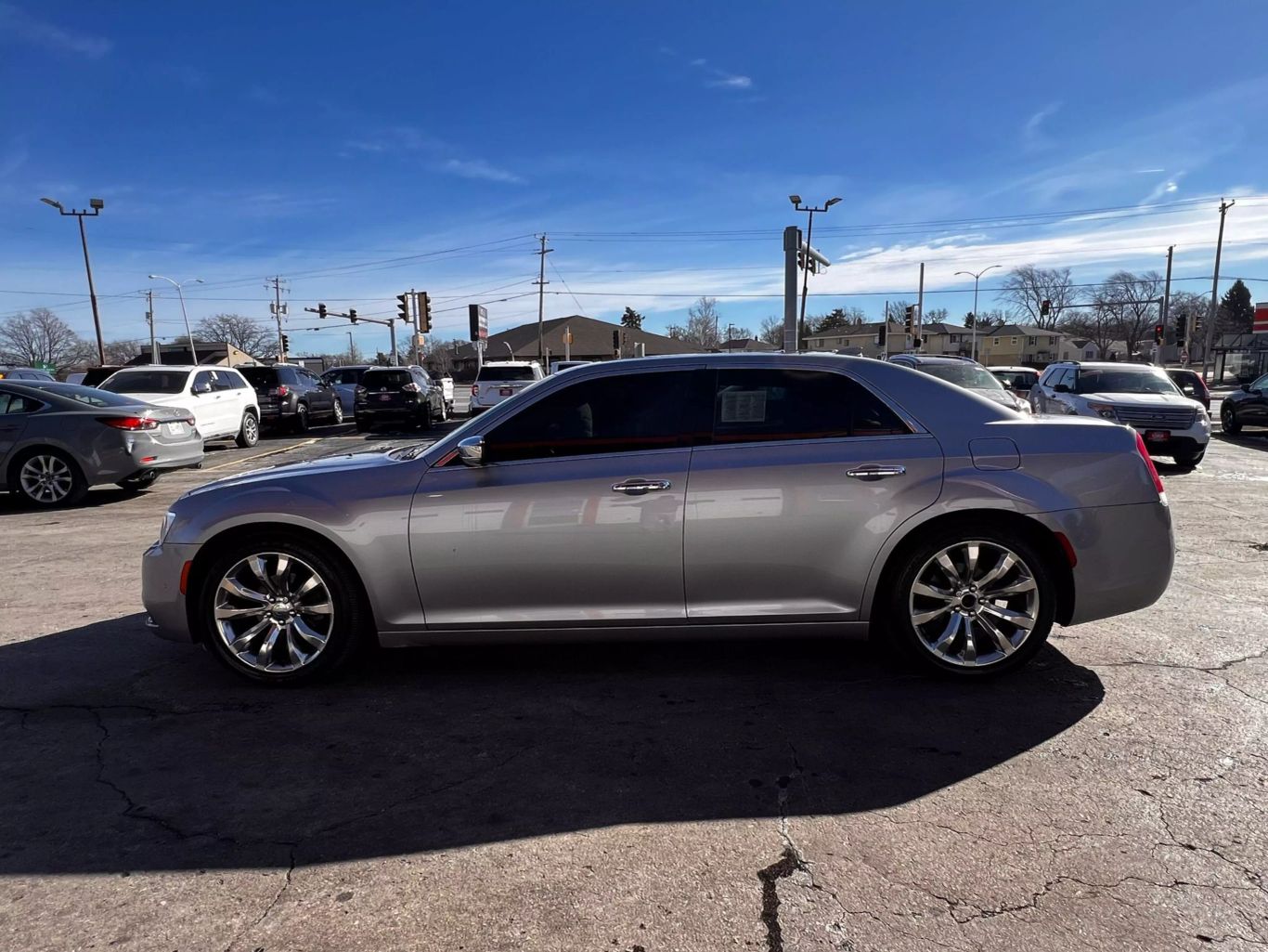2017 Chrysler 300 - Image 14