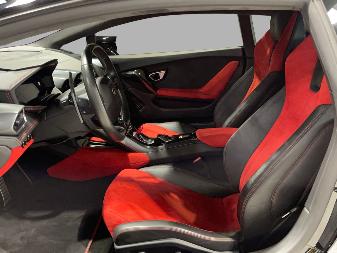 2015 LAMBORGHINI HURACAN COUPE V10, 5.2 LITER LP 610-4 COUPE 2D