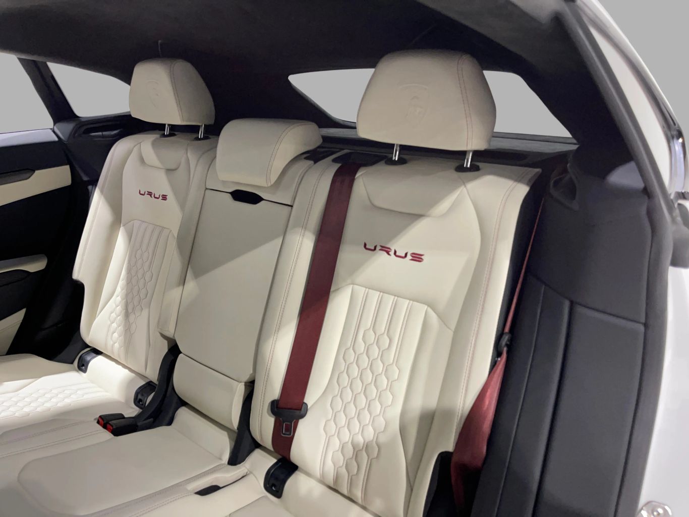 2024 LAMBORGHINI URUS SUV V8, TWIN TURBO, 4.0 LITER S SPORT UTILITY 4D