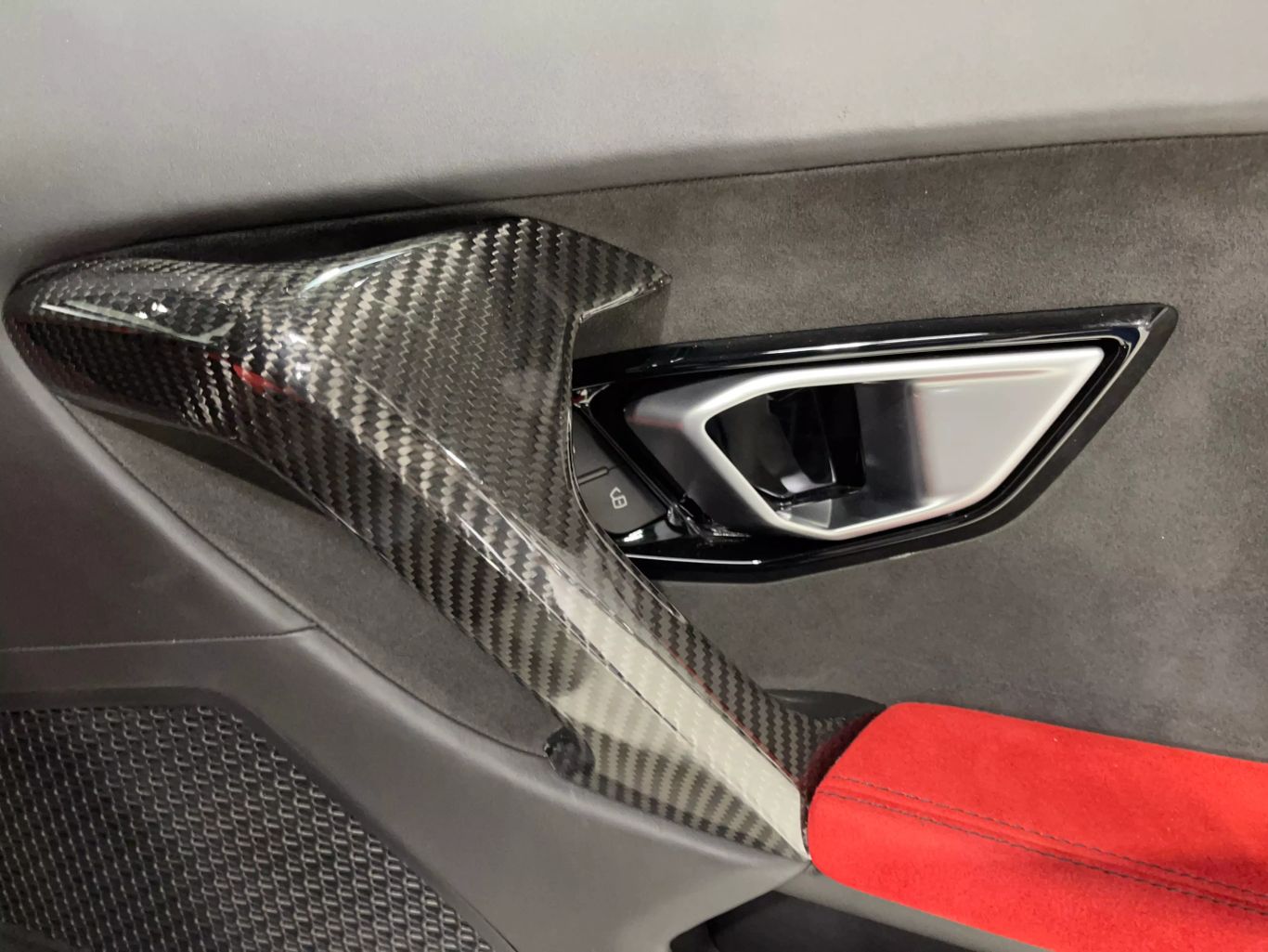 2015 LAMBORGHINI HURACAN COUPE V10, 5.2 LITER LP 610-4 COUPE 2D
