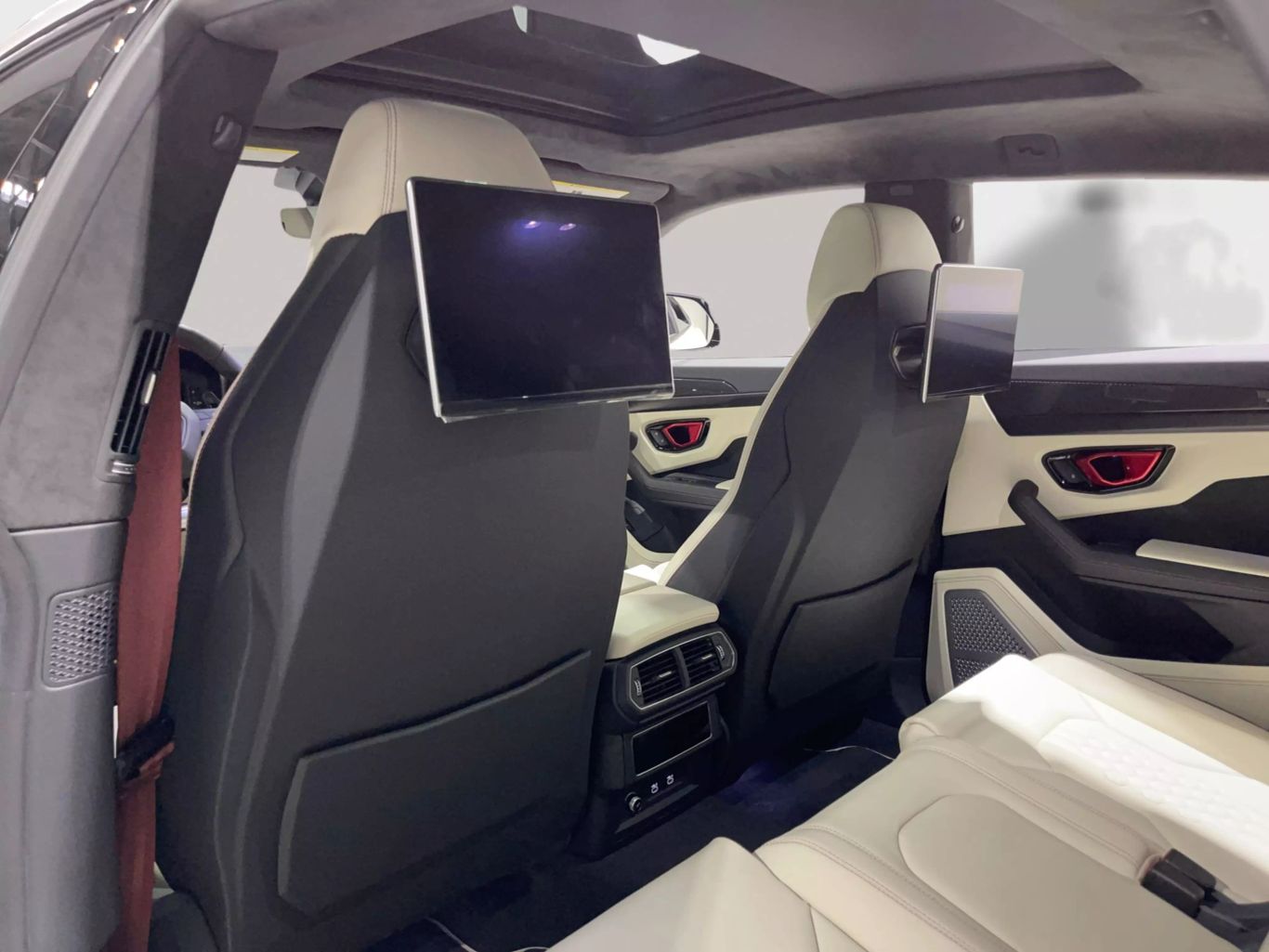 2024 LAMBORGHINI URUS SUV V8, TWIN TURBO, 4.0 LITER S SPORT UTILITY 4D