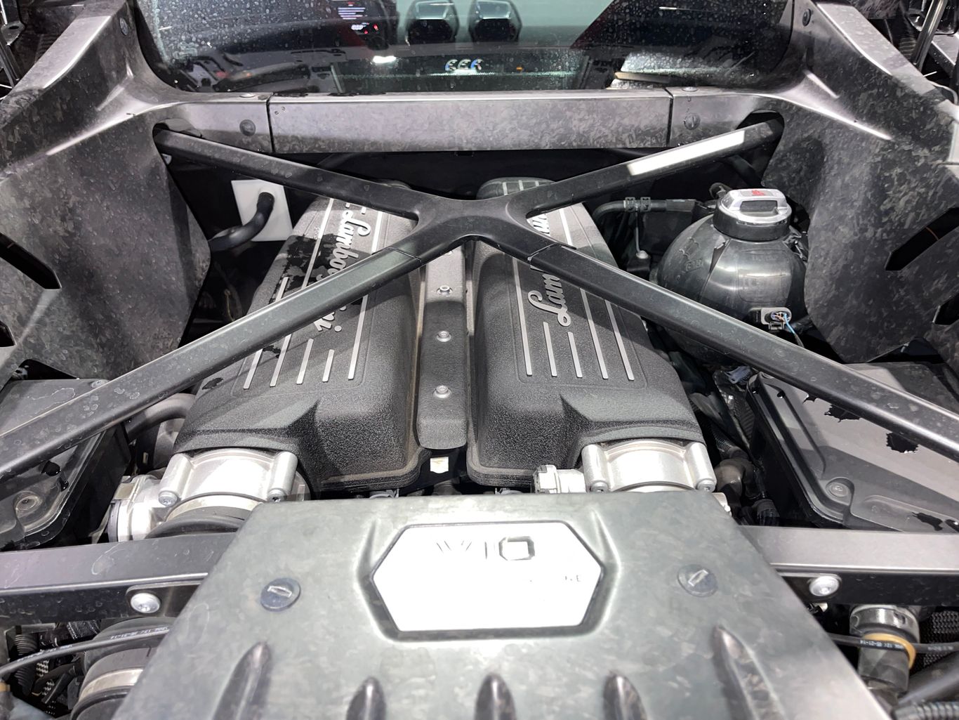 2015 LAMBORGHINI HURACAN COUPE V10, 5.2 LITER LP 610-4 COUPE 2D