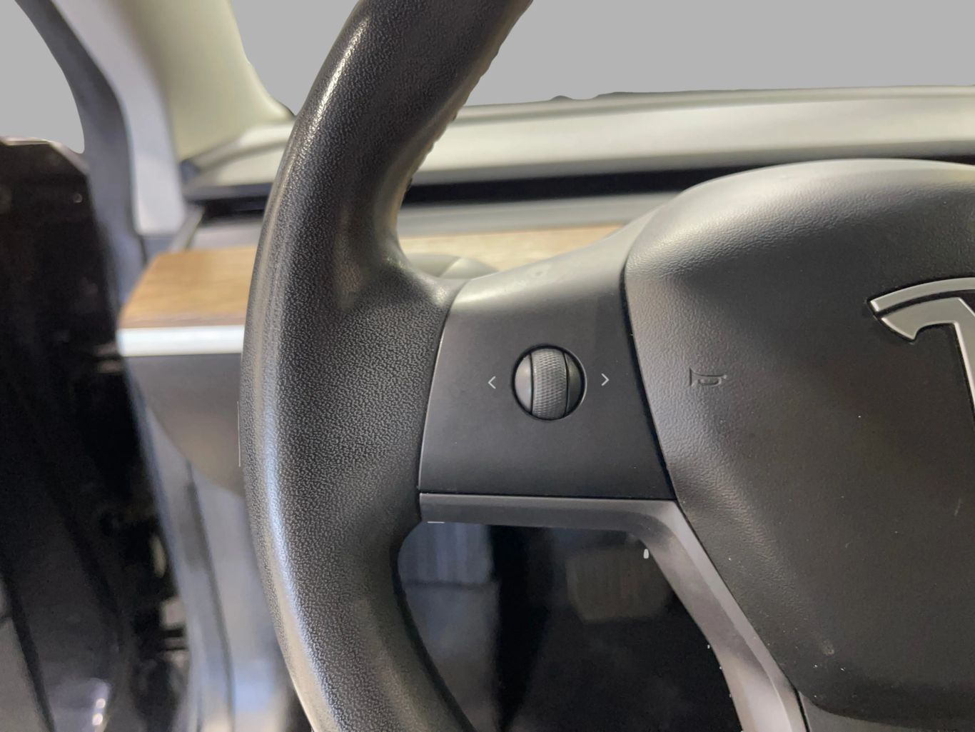 2019 TESLA MODEL 3 SEDAN AC ELECTRIC MOTOR STANDARD RANGE SEDAN 4D
