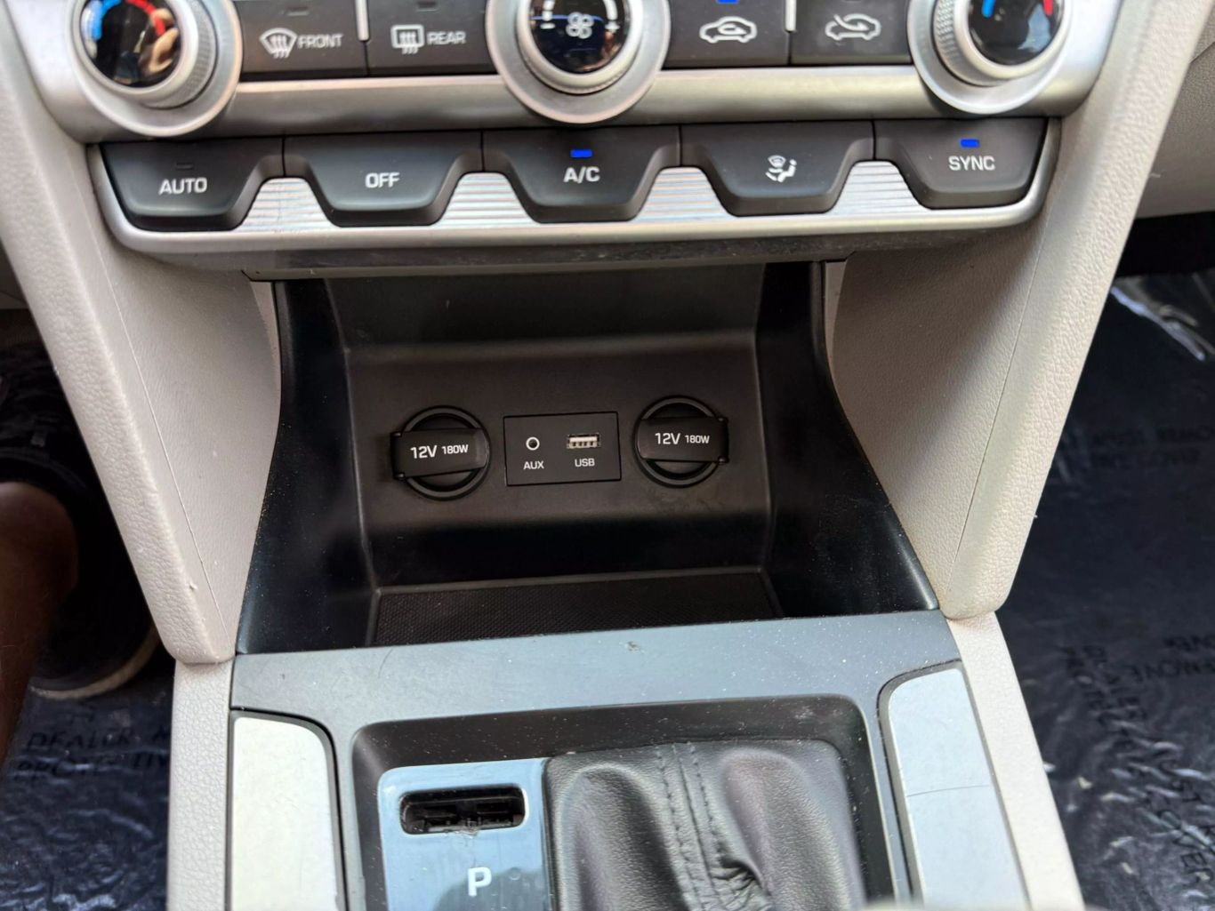 2020 HYUNDAI ELANTRA SEDAN 4-CYL, SULEV, 2.0 LITER SEL SEDAN 4D