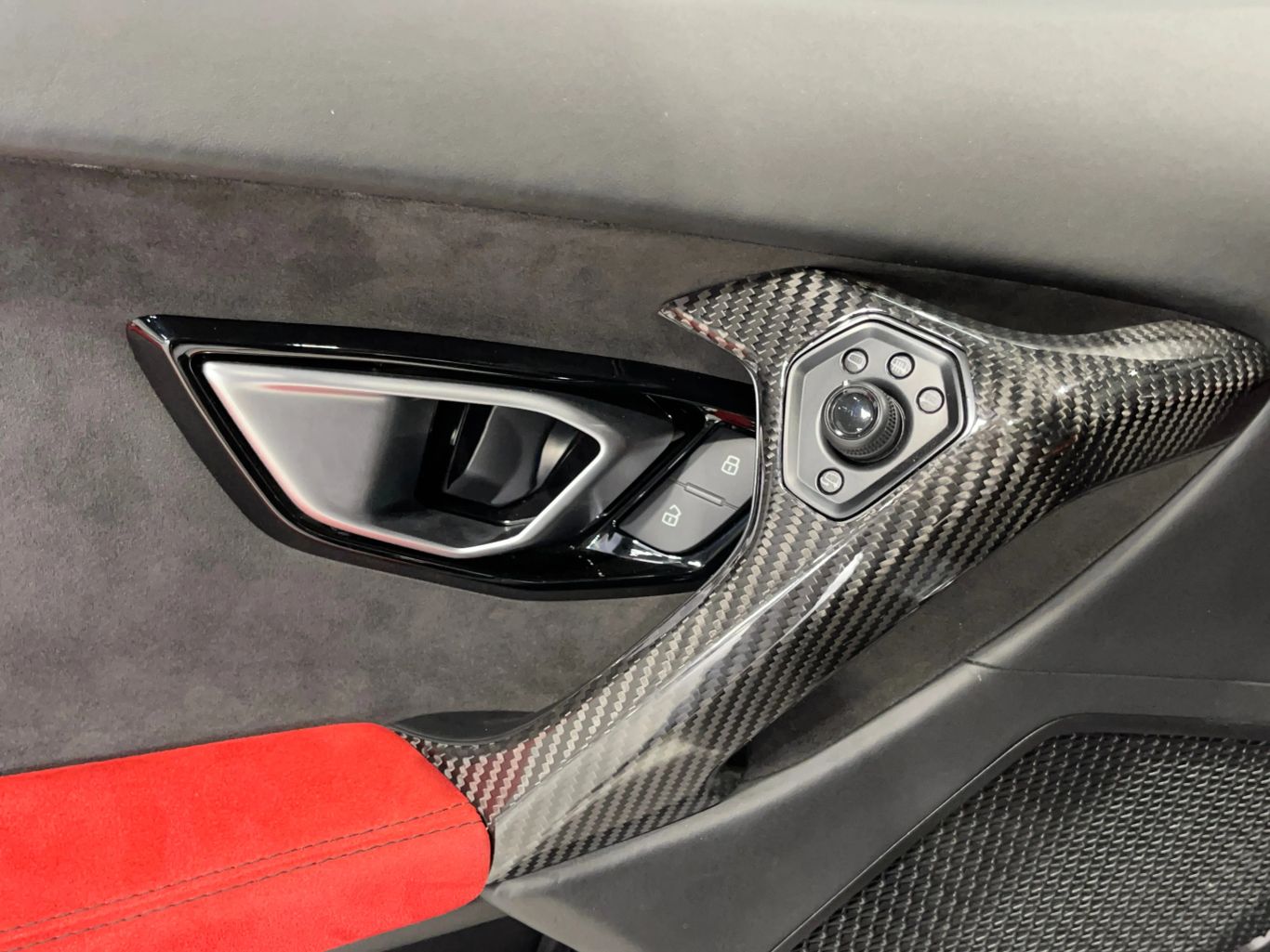 2015 LAMBORGHINI HURACAN COUPE V10, 5.2 LITER LP 610-4 COUPE 2D