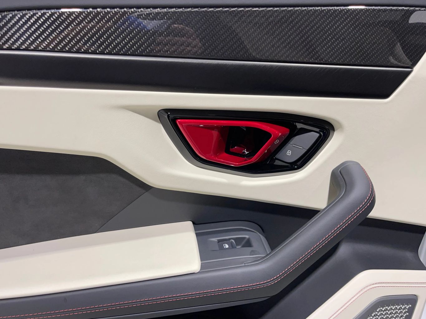 2024 LAMBORGHINI URUS SUV V8, TWIN TURBO, 4.0 LITER S SPORT UTILITY 4D