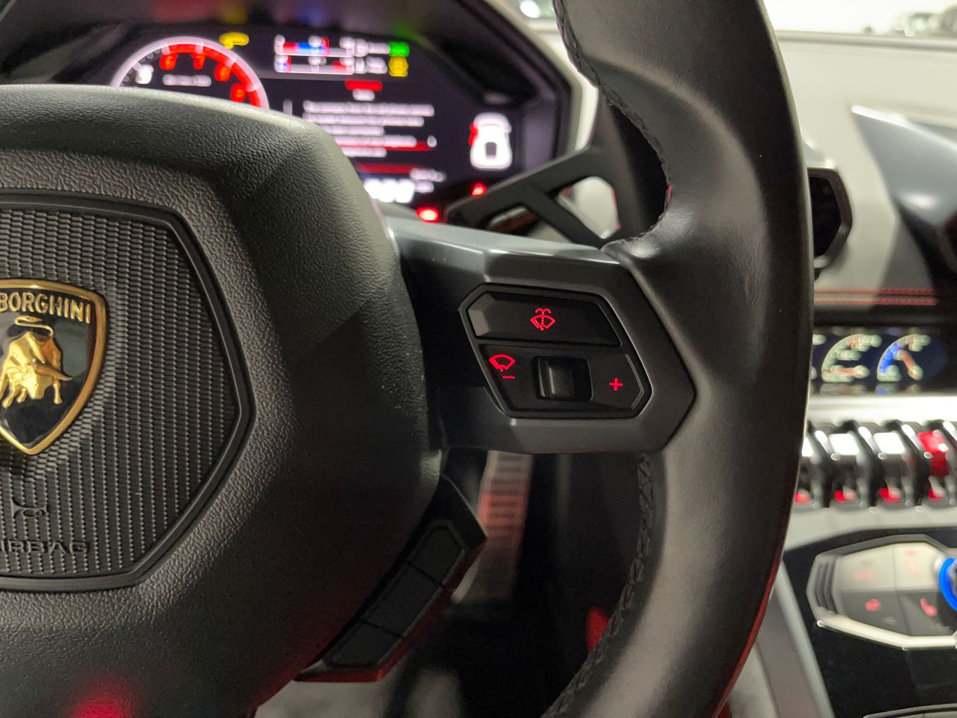 2015 LAMBORGHINI HURACAN COUPE V10, 5.2 LITER LP 610-4 COUPE 2D