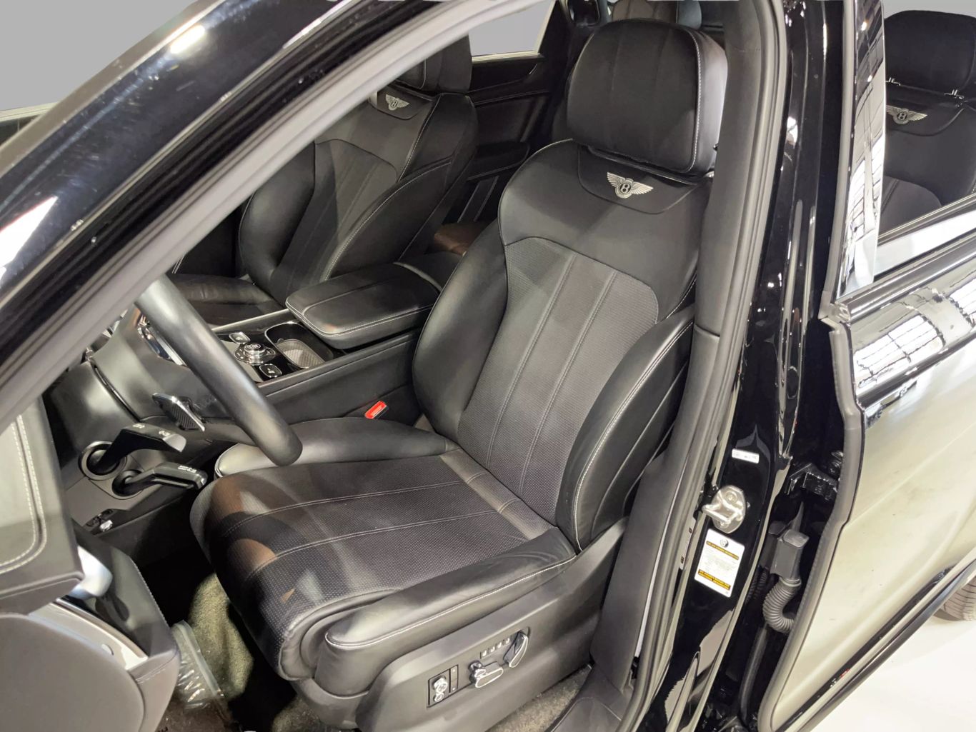 2019 BENTLEY BENTAYGA SUV V8, TWIN TURBO, 4.0 LITER V8 SPORT UTILITY 4D