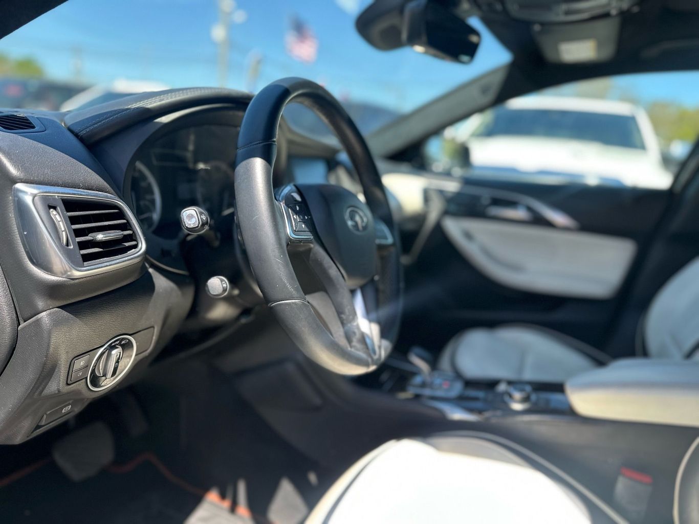 2018 INFINITI QX30 SUV 4-CYL, TURBO, 2.0 LITER PREMIUM SPORT UTILITY 4D - Tampa Motor Cars