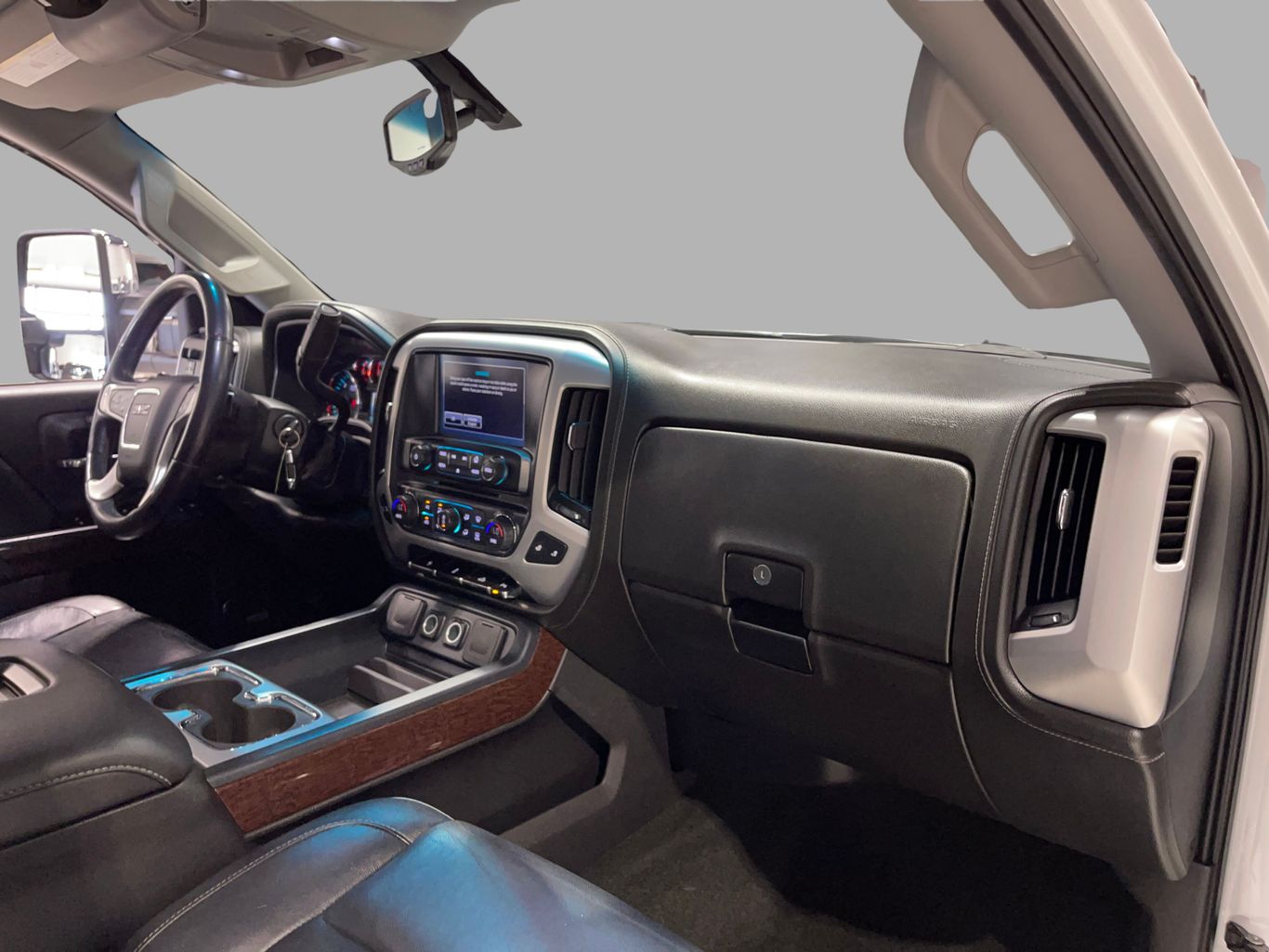 2017 GMC SIERRA 1500 CREW CAB PICKUP V8, ECOTEC3, 6.2 LITER SLT PICKUP 4D 5 3/4 FT