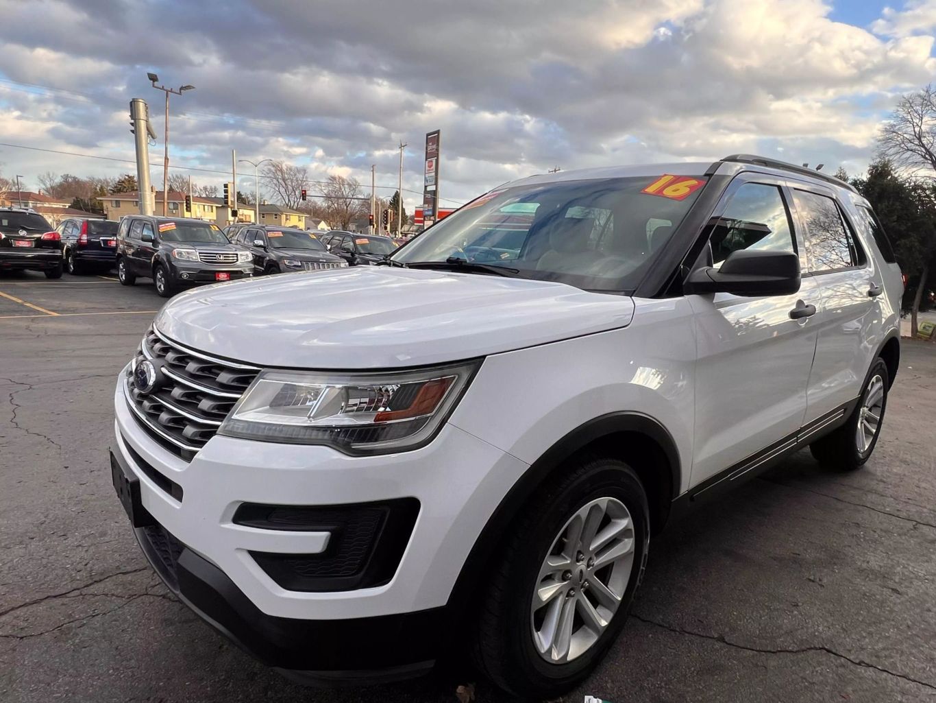 2016 Ford Explorer - Image 9