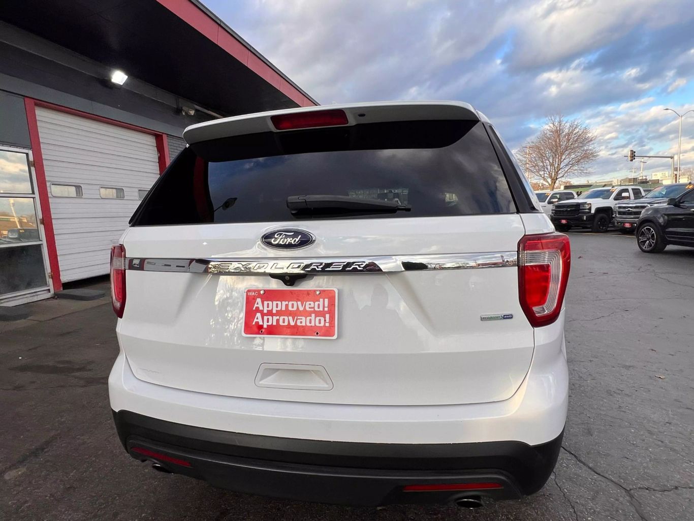 2016 Ford Explorer - Image 16
