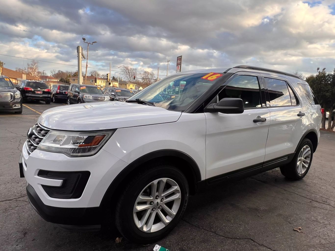 2016 Ford Explorer - Image 10