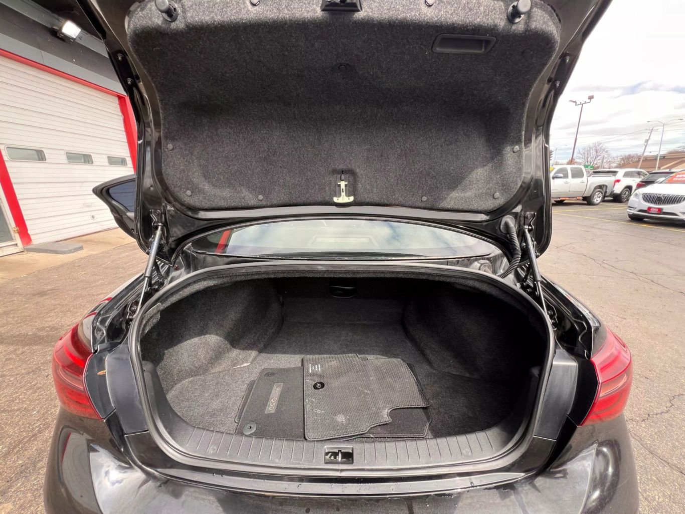 2020 Infiniti Q50 - Image 19
