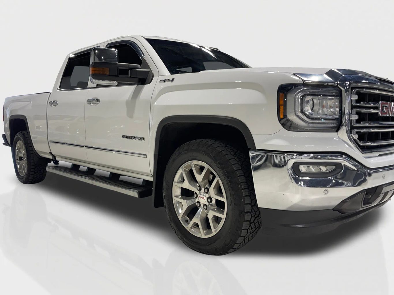 2017 GMC SIERRA 1500 CREW CAB PICKUP V8, ECOTEC3, 6.2 LITER SLT PICKUP 4D 5 3/4 FT
