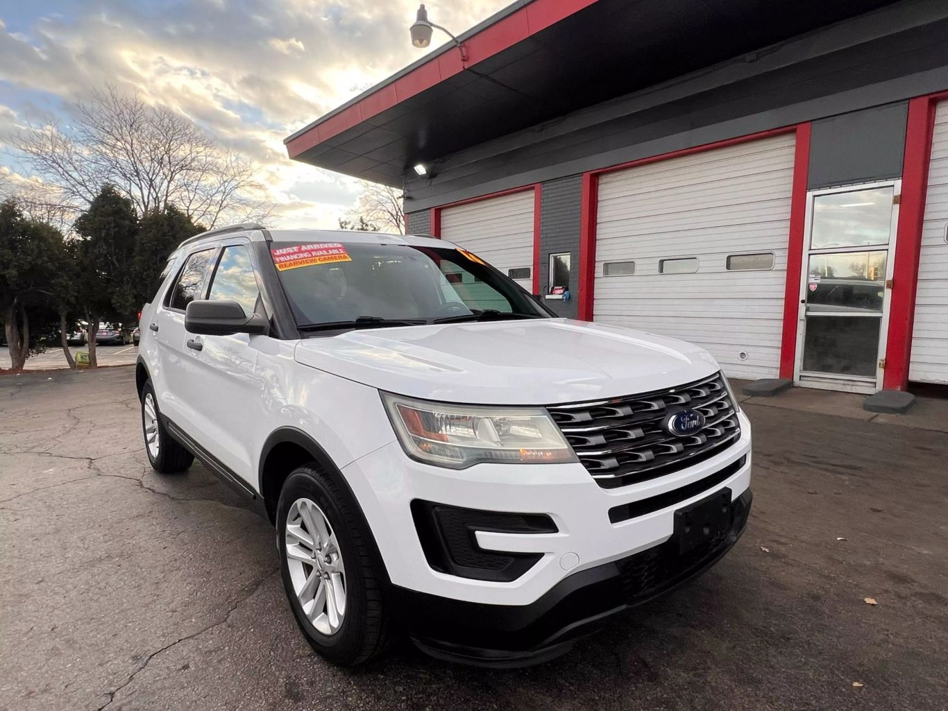 2016 Ford Explorer - Image 4