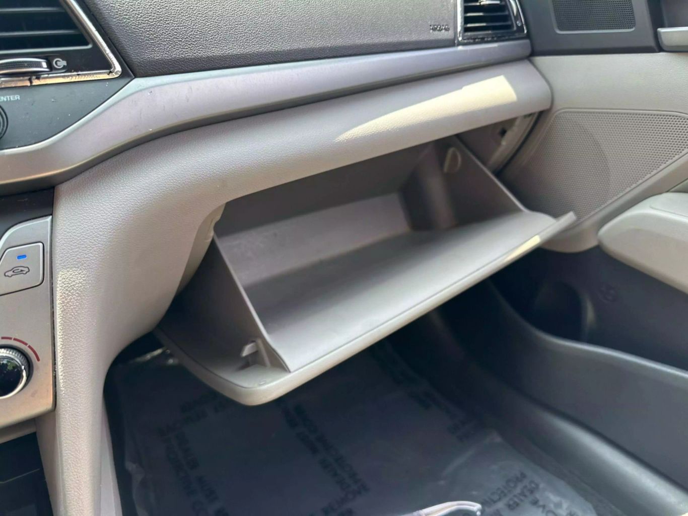 2018 HYUNDAI ELANTRA SEDAN 4-CYL, SULEV, 2.0 LITER LIMITED SEDAN 4D