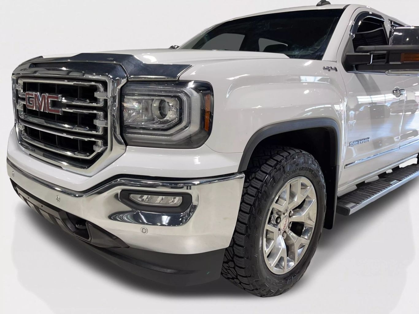 2017 GMC SIERRA 1500 CREW CAB PICKUP V8, ECOTEC3, 6.2 LITER SLT PICKUP 4D 5 3/4 FT