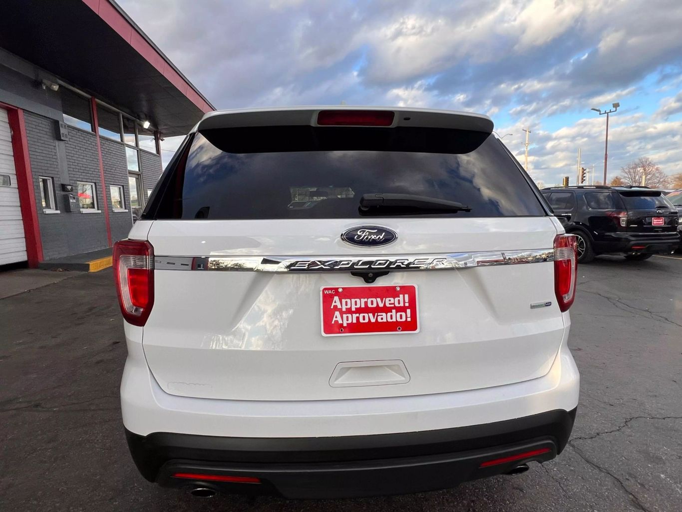 2016 Ford Explorer - Image 15