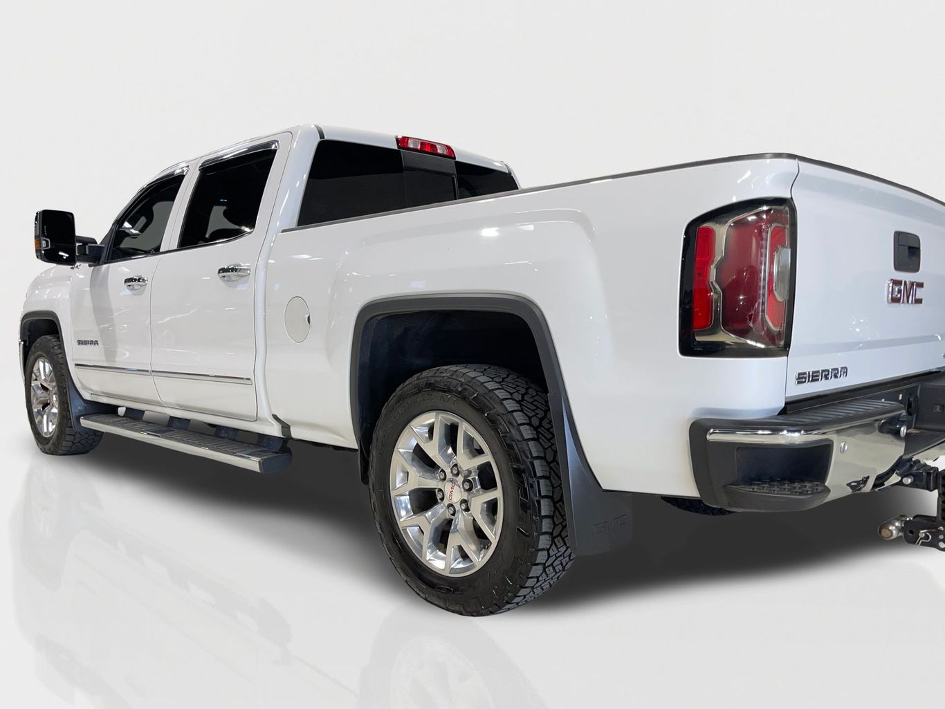 2017 GMC SIERRA 1500 CREW CAB PICKUP V8, ECOTEC3, 6.2 LITER SLT PICKUP 4D 5 3/4 FT
