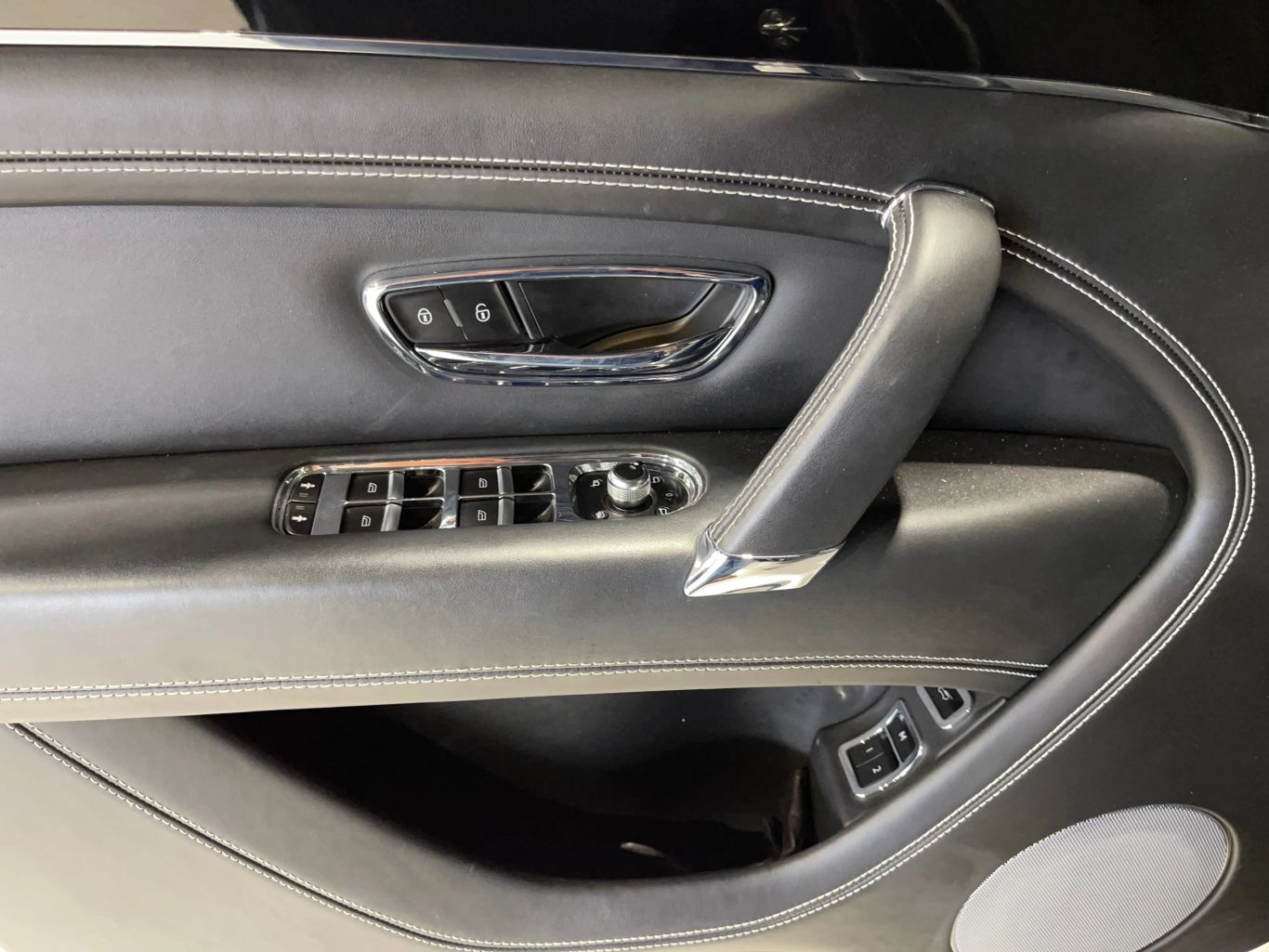 2019 BENTLEY BENTAYGA SUV V8, TWIN TURBO, 4.0 LITER V8 SPORT UTILITY 4D