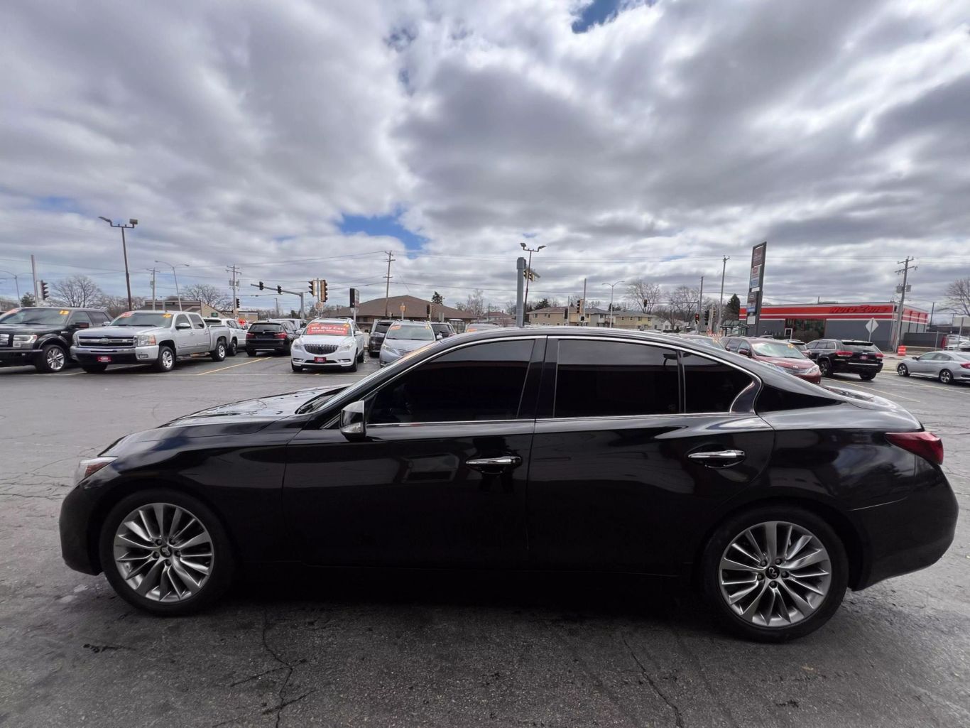 2020 Infiniti Q50 - Image 9