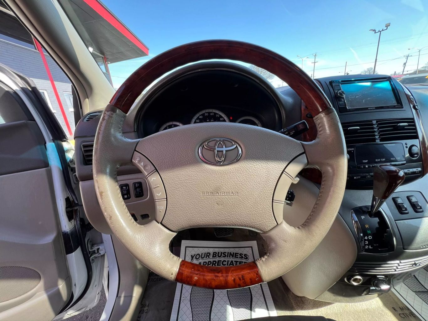 2005 Toyota Sienna - Image 25