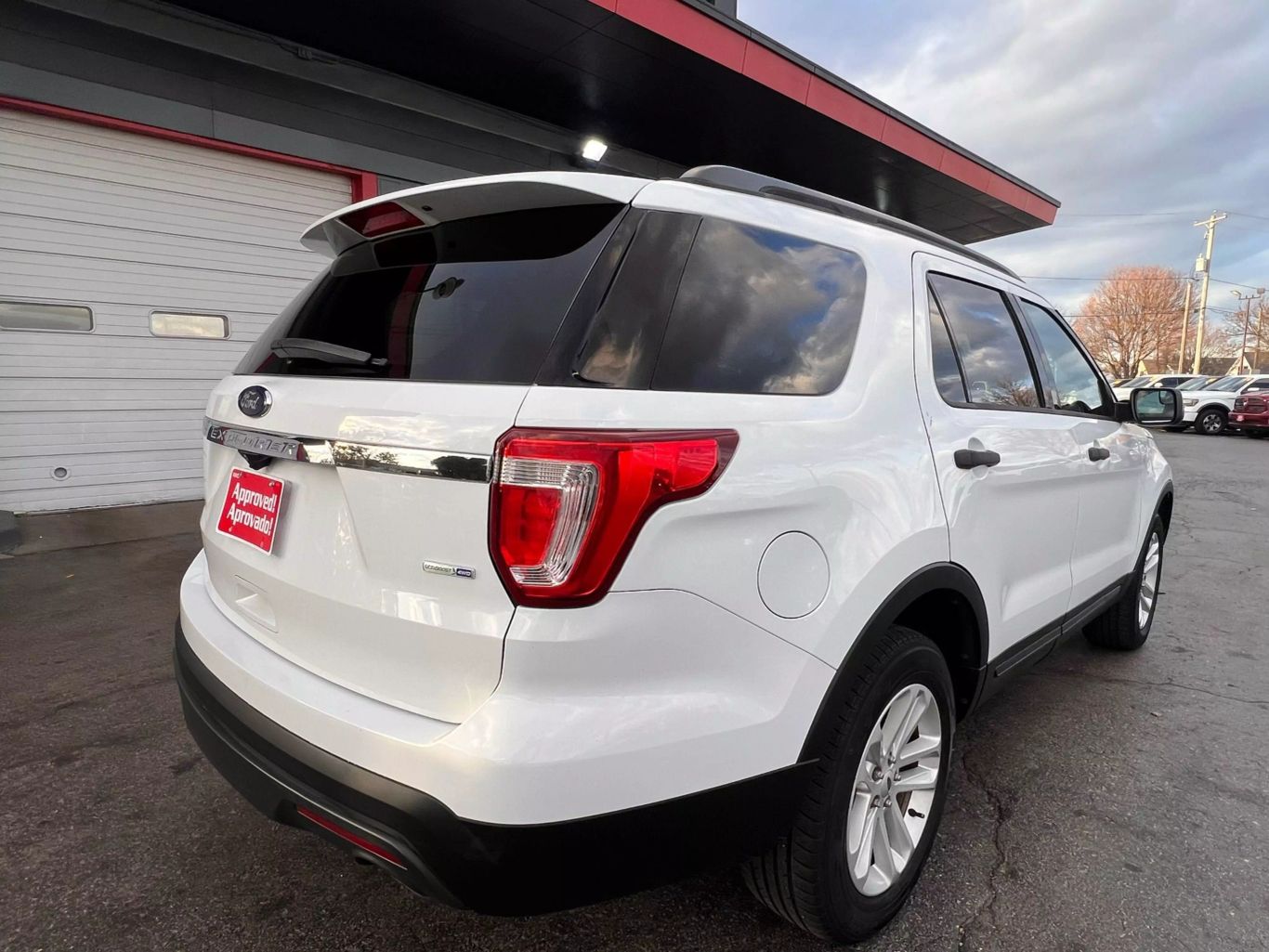 2016 Ford Explorer - Image 18
