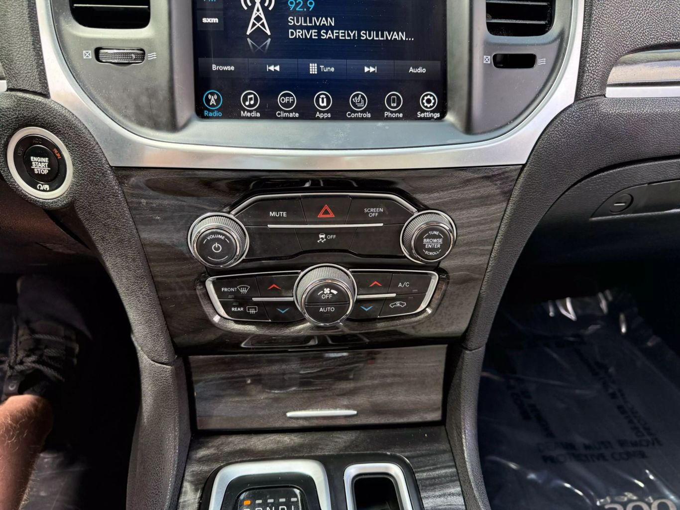 2017 CHRYSLER 300 SEDAN V6, 3.6 LITER 300 LIMITED SEDAN 4D