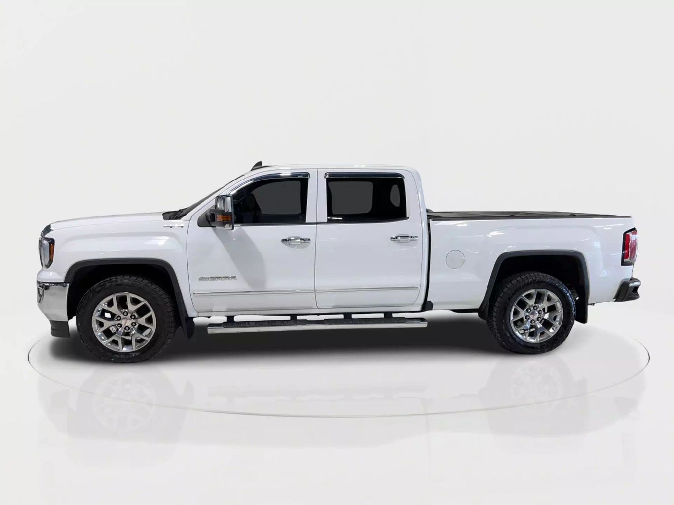 2017 GMC SIERRA 1500 CREW CAB PICKUP V8, ECOTEC3, 6.2 LITER SLT PICKUP 4D 5 3/4 FT