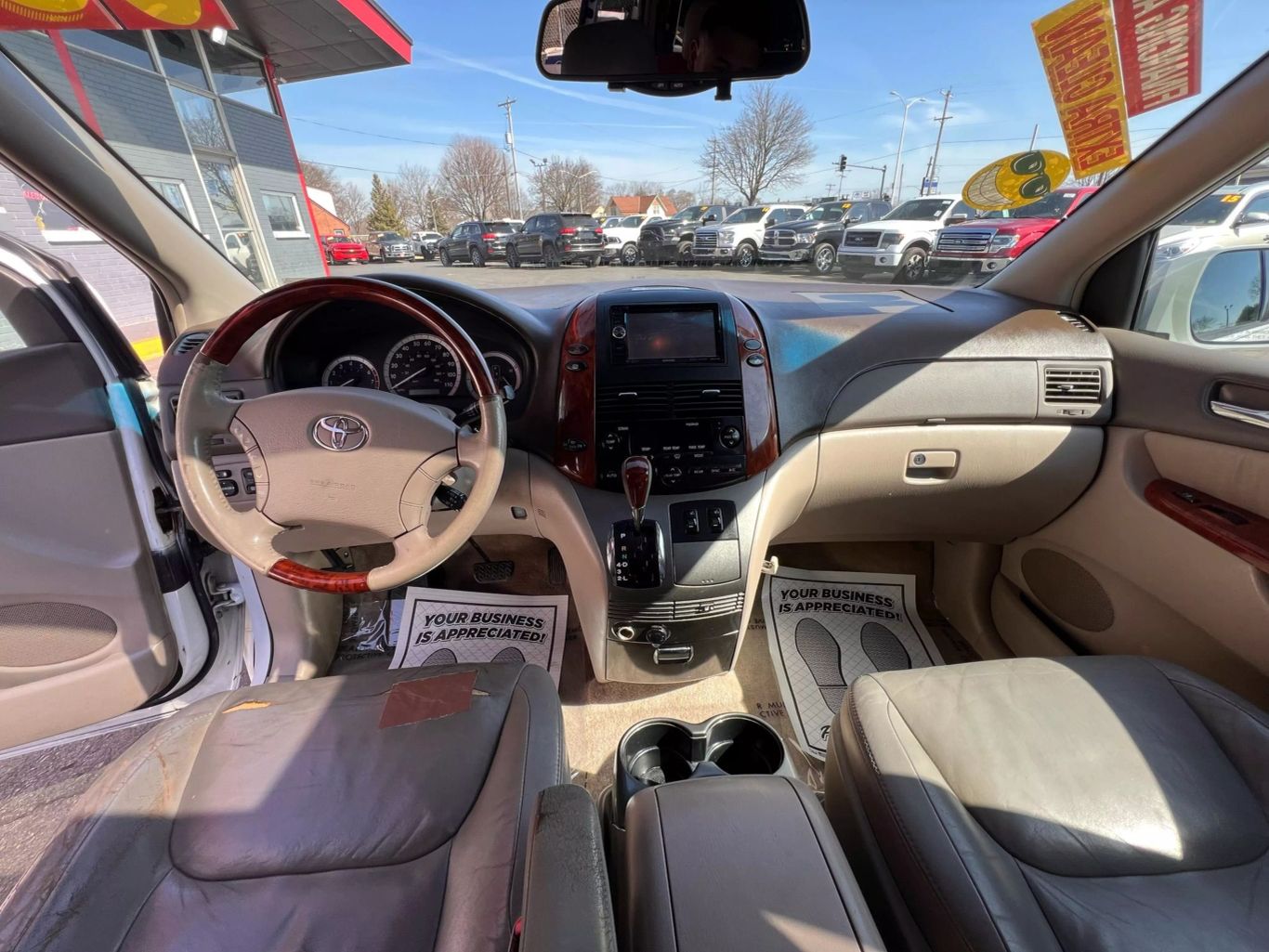 2005 Toyota Sienna - Image 22