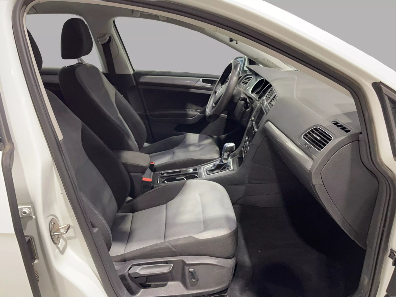 2016 VOLKSWAGEN E-GOLF HATCHBACK ELECTRIC MOTOR SE HATCHBACK SEDAN 4D