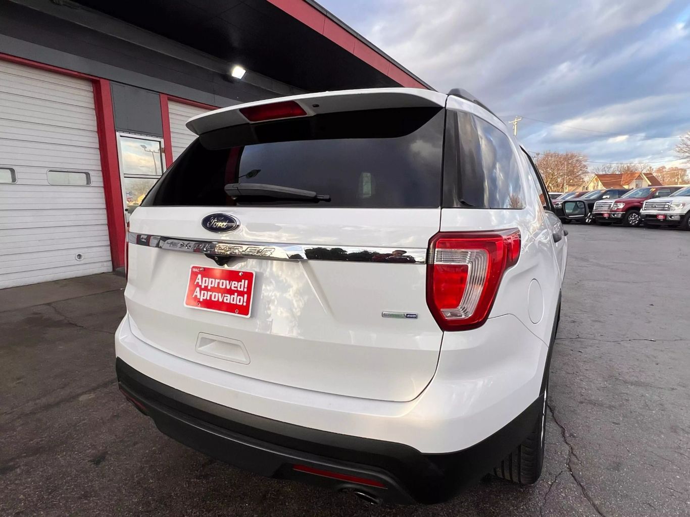 2016 Ford Explorer - Image 17