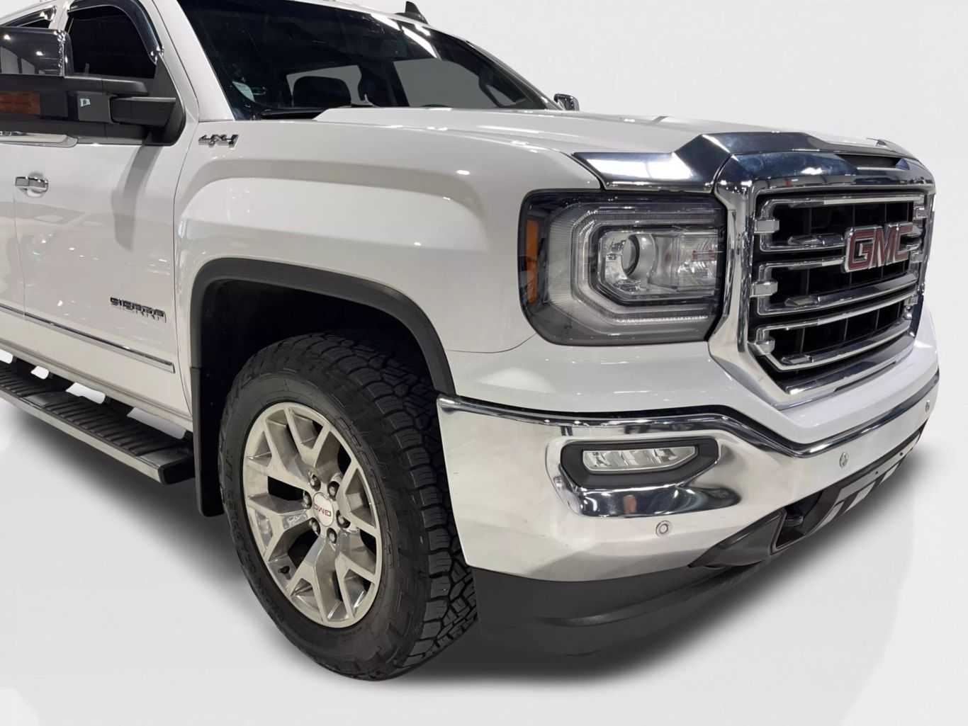 2017 GMC SIERRA 1500 CREW CAB PICKUP V8, ECOTEC3, 6.2 LITER SLT PICKUP 4D 5 3/4 FT