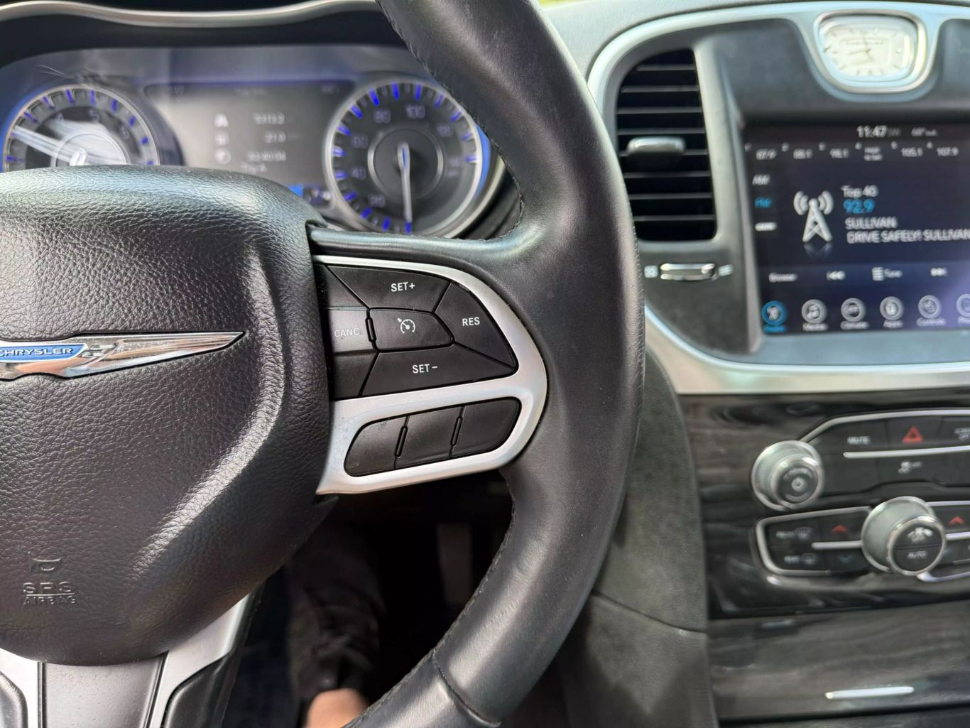 2017 CHRYSLER 300 SEDAN V6, 3.6 LITER 300 LIMITED SEDAN 4D