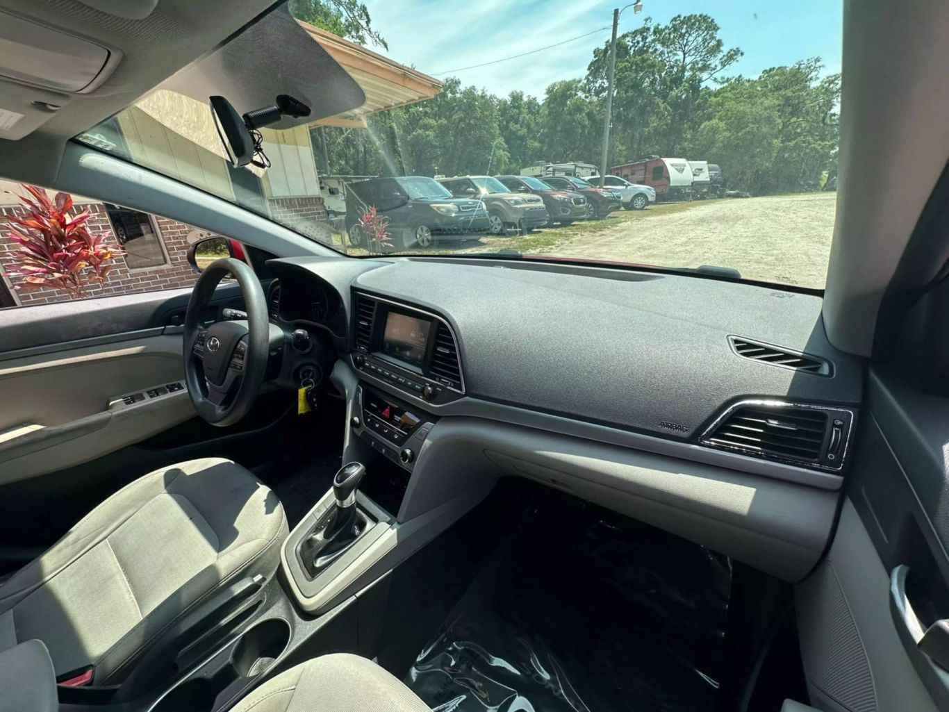 2018 HYUNDAI ELANTRA SEDAN 4-CYL, SULEV, 2.0 LITER LIMITED SEDAN 4D