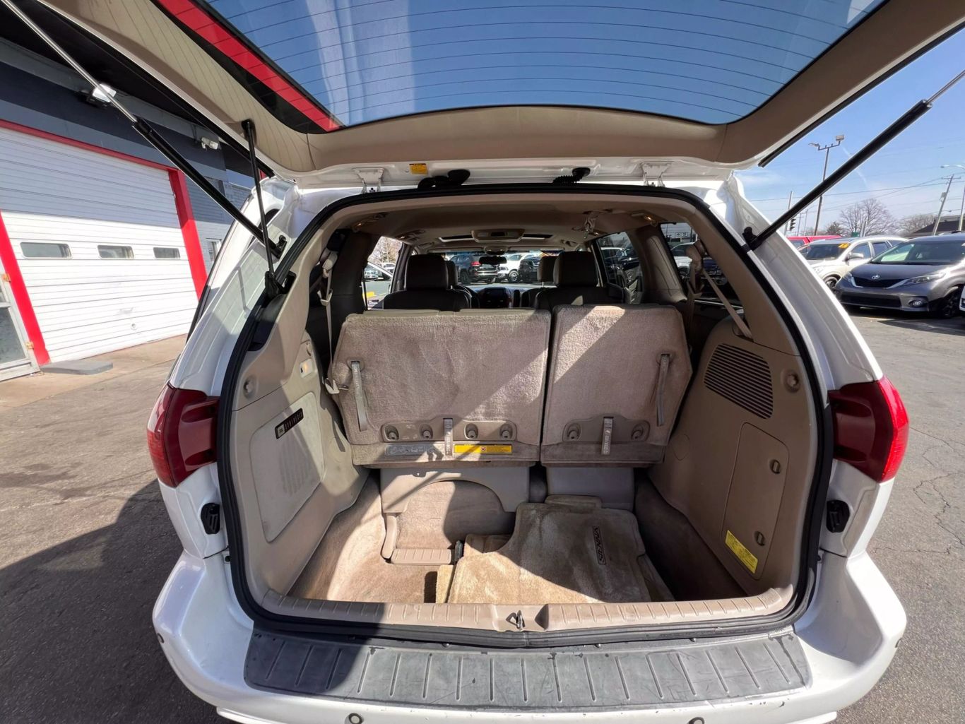 2005 Toyota Sienna - Image 21