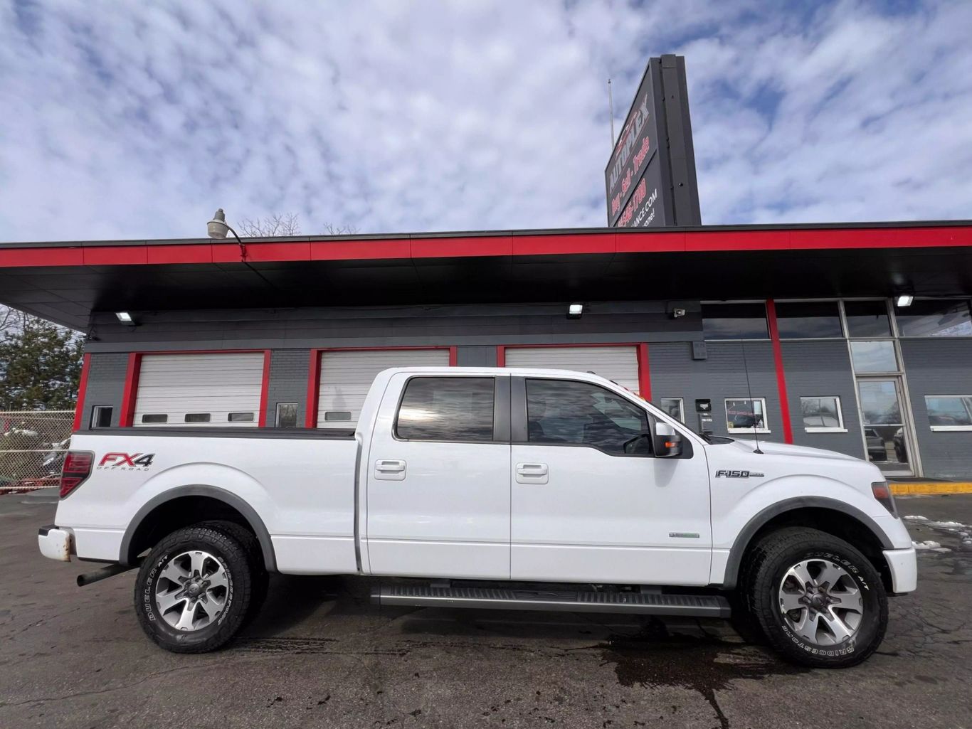 2014 Ford F150 Supercrew Cab - Image 1