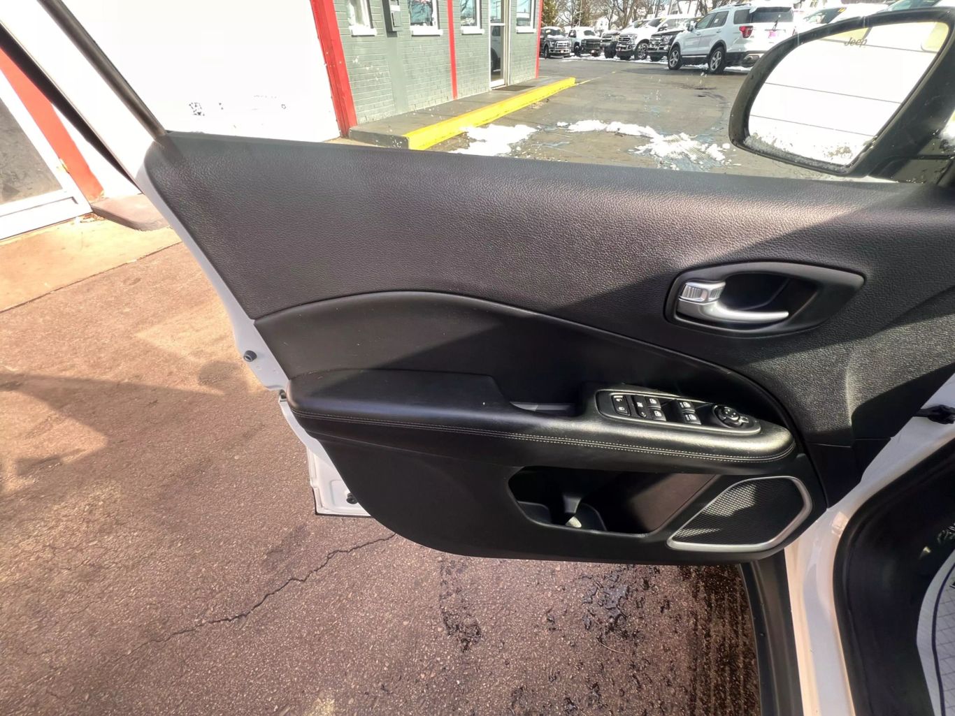2021 Jeep Compass - Image 21