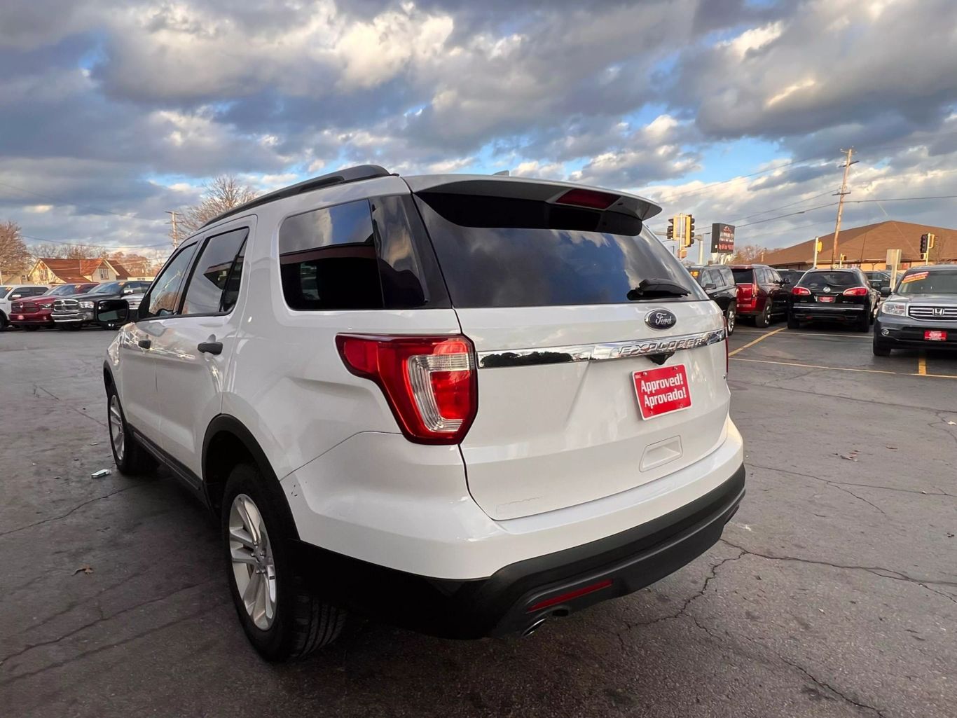 2016 Ford Explorer - Image 13