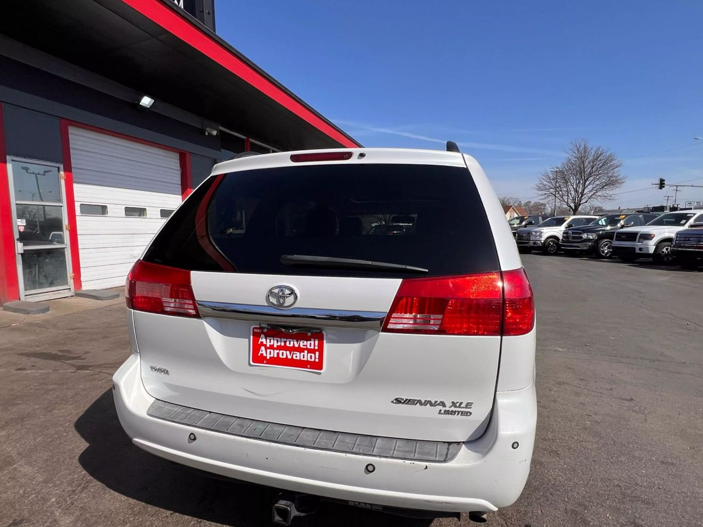 2005 Toyota Sienna - Image 15
