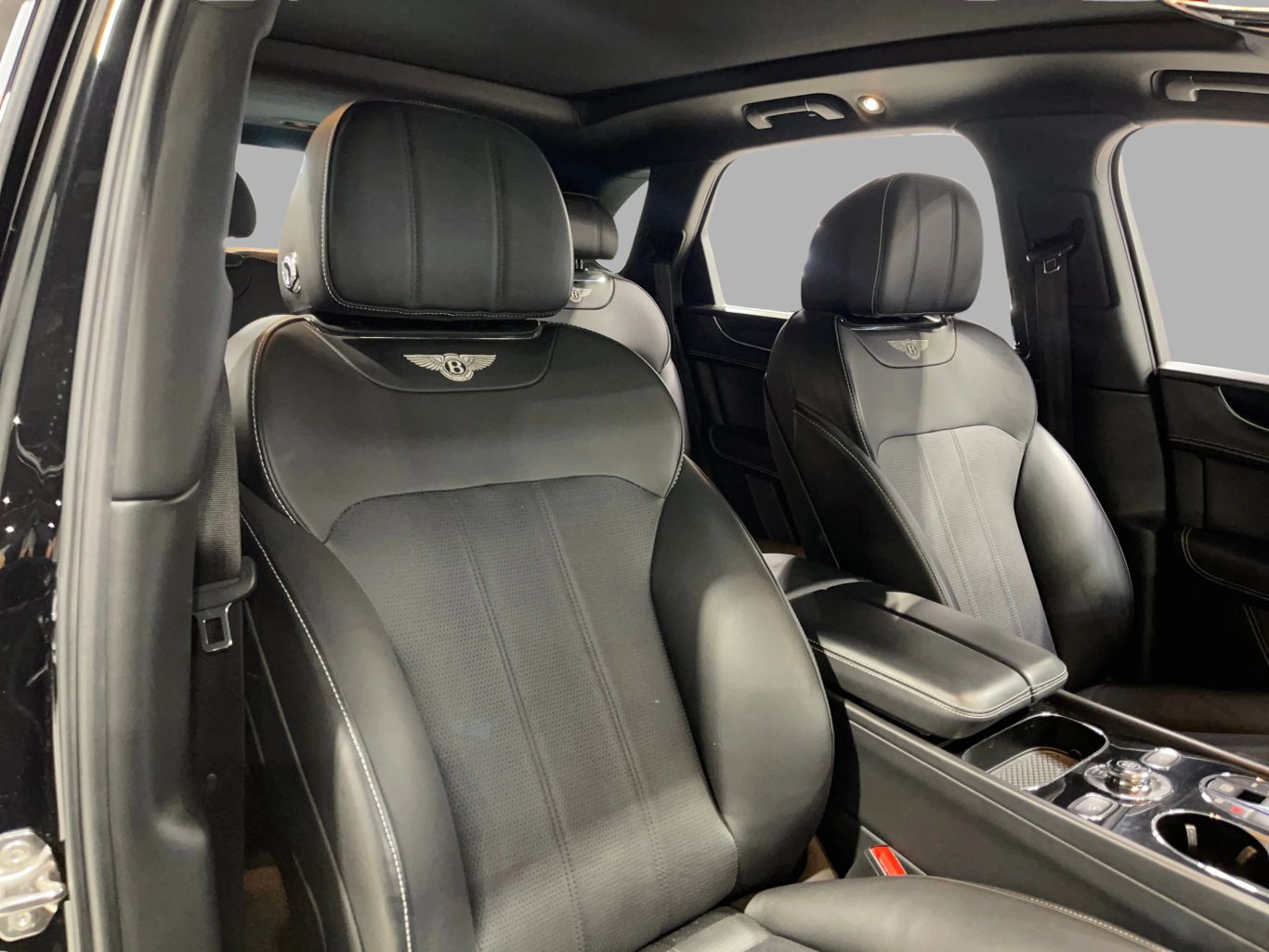 2019 BENTLEY BENTAYGA SUV V8, TWIN TURBO, 4.0 LITER V8 SPORT UTILITY 4D