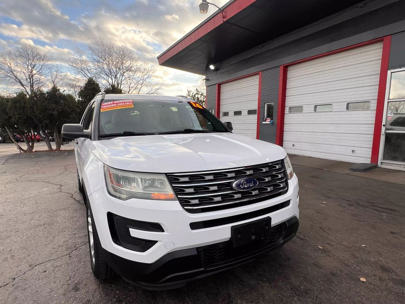 2016 Ford Explorer - Image 5