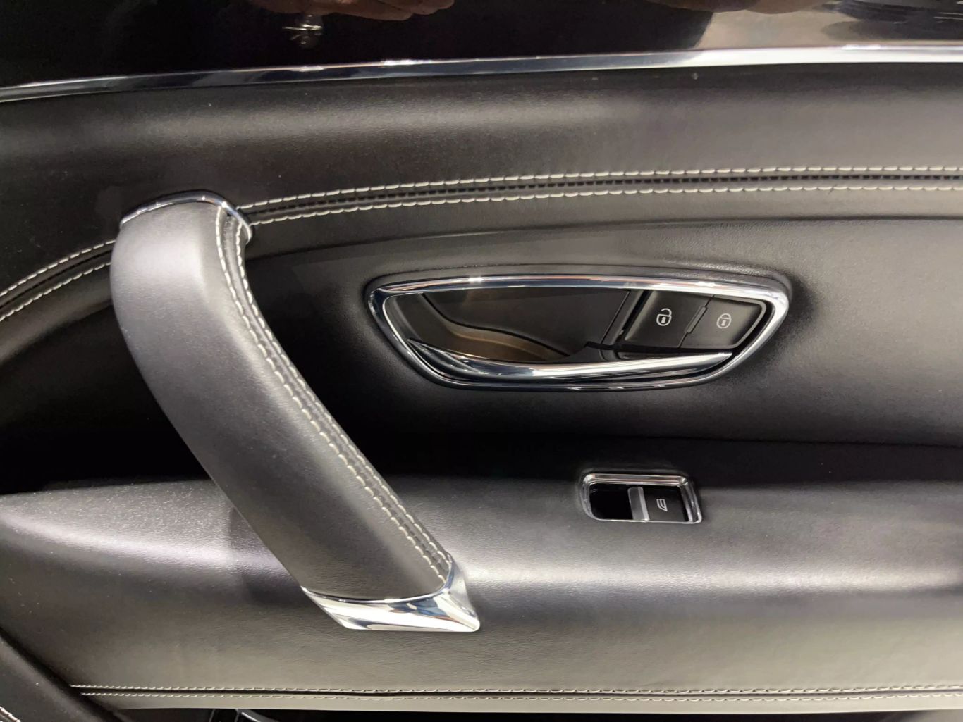 2019 BENTLEY BENTAYGA SUV V8, TWIN TURBO, 4.0 LITER V8 SPORT UTILITY 4D