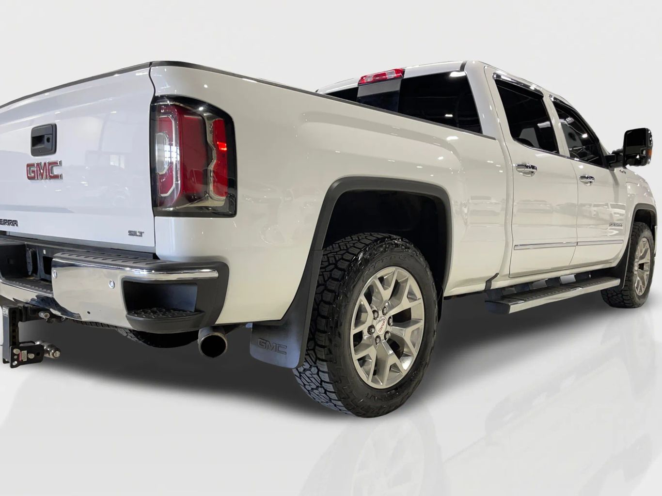 2017 GMC SIERRA 1500 CREW CAB PICKUP V8, ECOTEC3, 6.2 LITER SLT PICKUP 4D 5 3/4 FT